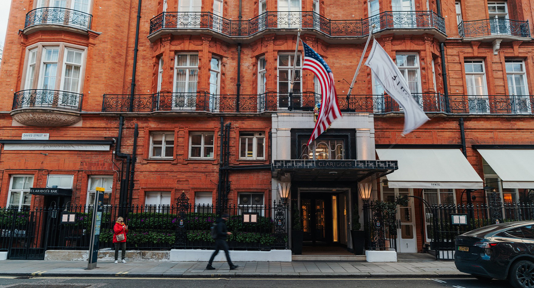 2026_London_By_Penhaligons_Jermyn_S_Blog_Image_Desktop_1760x950px_01.jpg