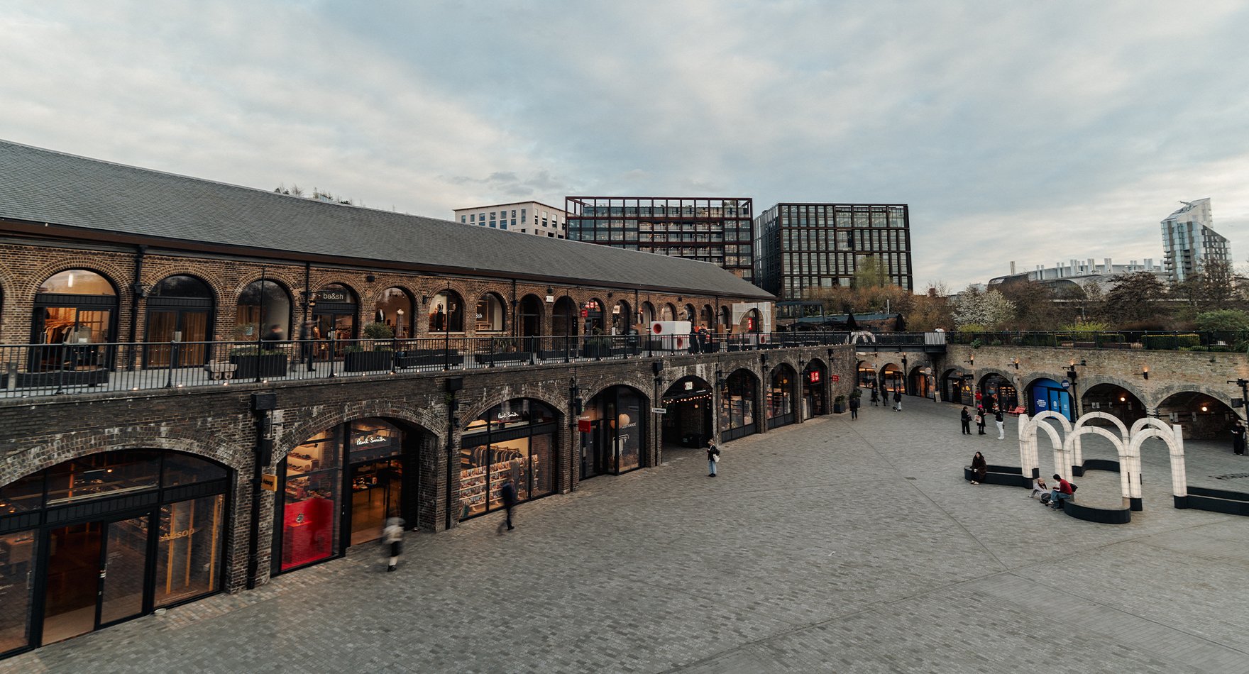 2026_London_By_Penhaligons_Regents_Canal_Blog_Image_Desktop_1760x950px_05.jpg