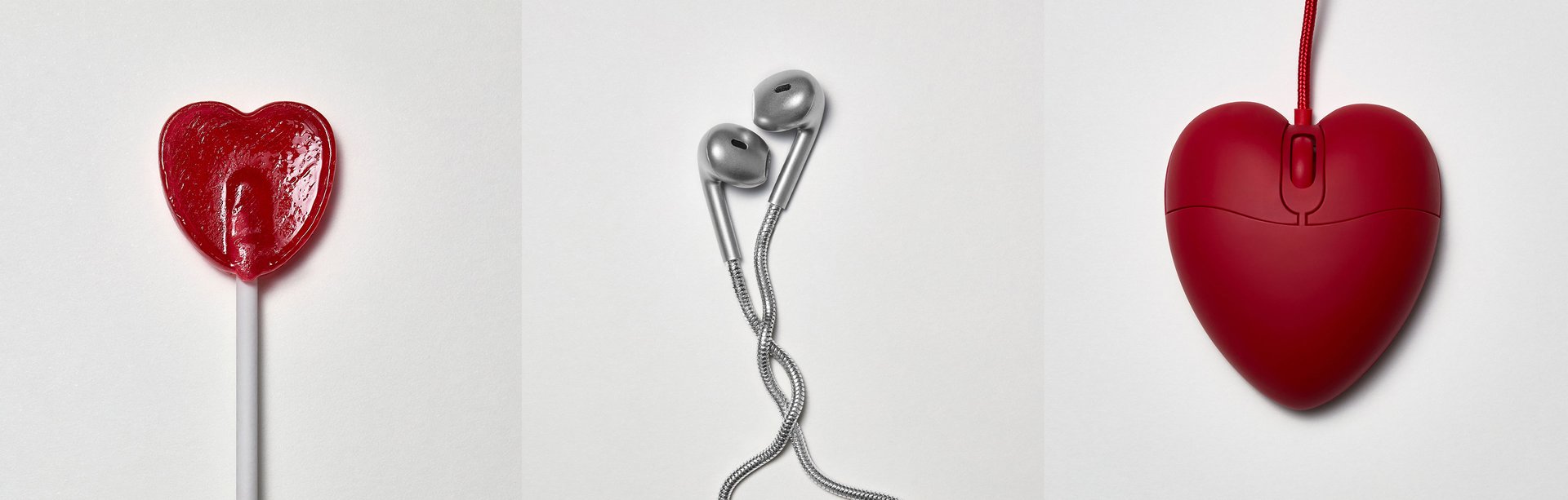 heart shaped lollipop, wired earphones, heart shaped mouse