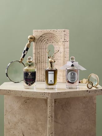 Halfeti, Lord George, Luna on marble worktop