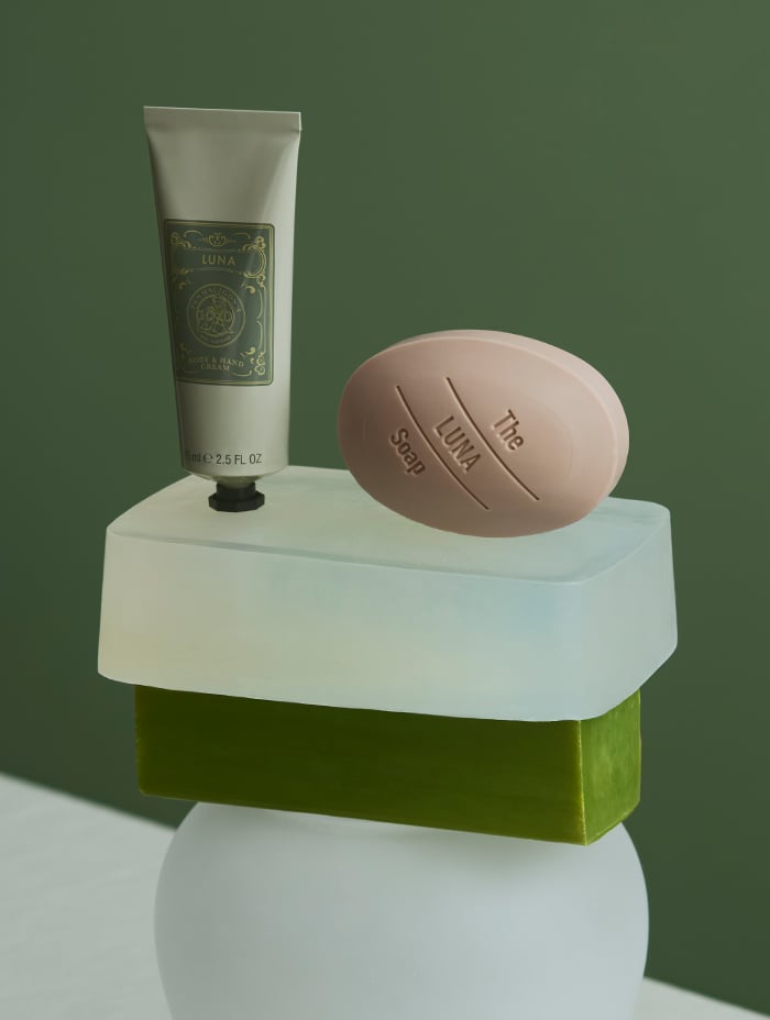 2026_PoshHome_D2C_ExploreBathAndBody_CategoryBlocks_HandCare.jpg